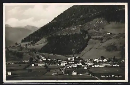 AK Bruck i. Pinzgau, Gesamtansicht am Bergfuss