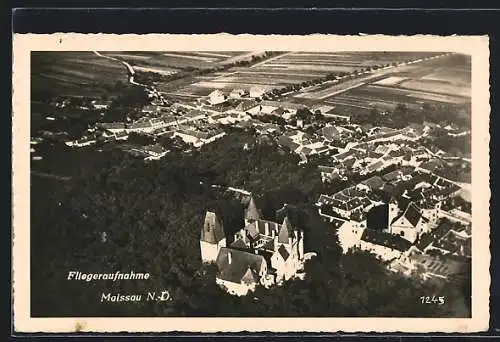 AK Maissau /N.-Ö., Gesamtansicht mit dem Schloss, Fliegeraufnahme