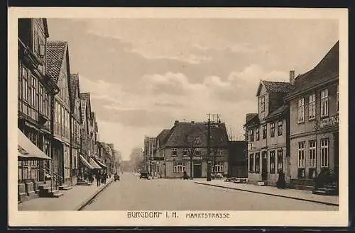 AK Burgdorf i. H., Marktstrasse mit Zeitungsverlagshaus und Hotel