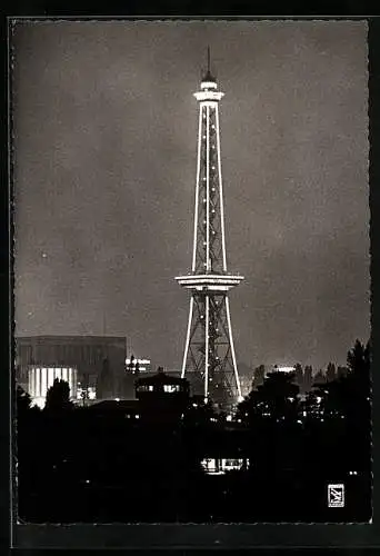 AK Berlin-Charlottenburg, Funkturm bei Nacht mit Beleuchtung