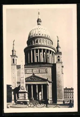 AK Potsdam, Nikolaikirche mit Strassenpartie