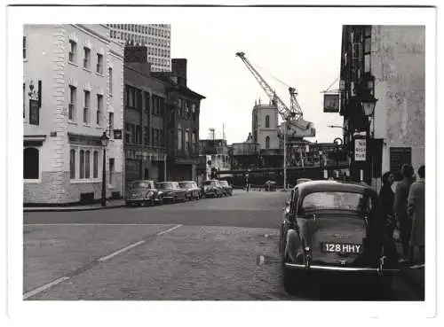 Fotografie unbekannter Fotograf, Ansicht Bristol, Partie in der King Street mit Blick zur Kathedrale