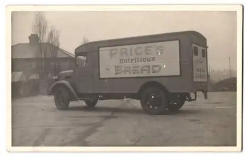 Fotografie unbekannter Fotograf, Ansicht Leeds-Headingley, LKW`s der Firma Price Brothers Bakers