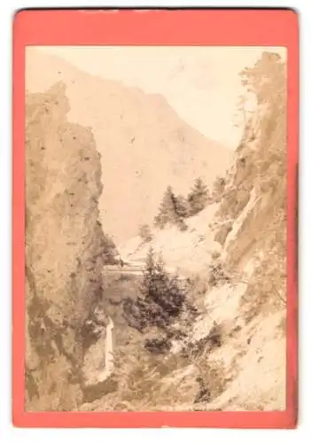 Fotografie Ad. Braun, Dornach, Ansicht Brienz, Vallee de l`Albula, Gorge pres de Brienz