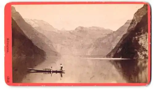 Fotografie Baldi & Würthle, Salzburg, Ansicht Königsee, Ruderkahn auf dem See mit Bergpanorama