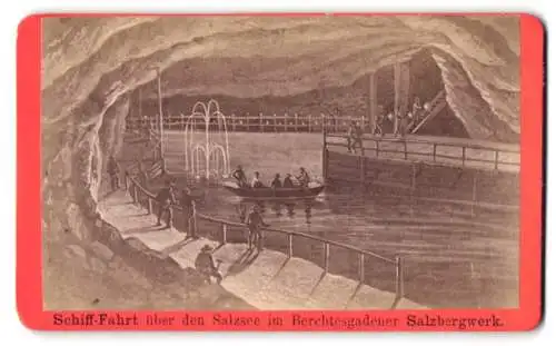 Fotografie Salzbergwerk, Berchtesgaden, Ansicht Berchtesgaden, Schifffahrt über Salzsse im Salzbergwerk, nach Gemälde