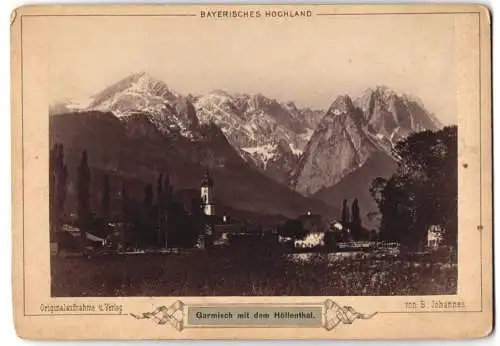 Fotografie B. Johannes, Partenkirchen, Ansicht Garmisch, Blick nach dem Ort mit dem Höllenthal, Alpenpanorama