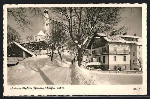 AK Pfronten /Allgäu, Ortspartie mit Gaststätte-Pension Eckart im Winter