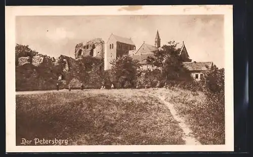 AK Petersberg / Halle, Ruine auf dem Berg