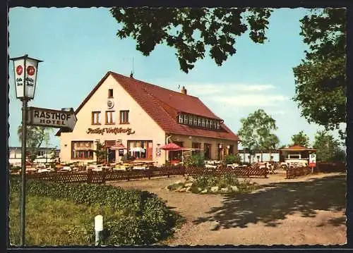 AK Wolfsburg / Fallersleben, Rasthof Wolfsburg, E. u. Ch. Hartrmann, Braunschweiger Strasse, mit Garten