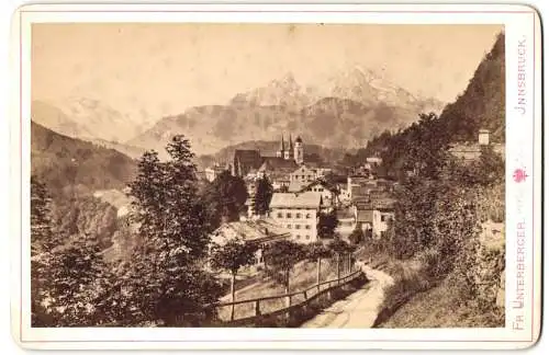 Fotografie Fr. Unterberger, Innsbruck, Ansicht Berchtesgaden, Blick zum Ort mit Gasthof Untersberg