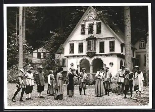 AK Sigmaringendorf, Szene aus Die Rabensteinerin in der Waldbühne