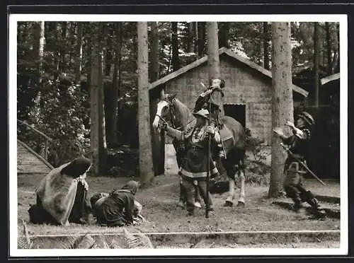 AK Sigmaringendorf, Szene aus Wilhelm Tell auf der Waldbühne