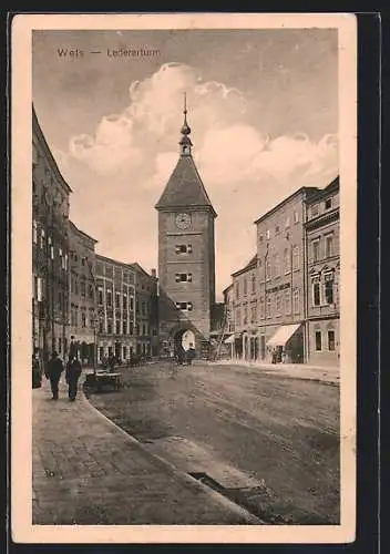 AK Wels, Ledererturm mit Strassenpartie