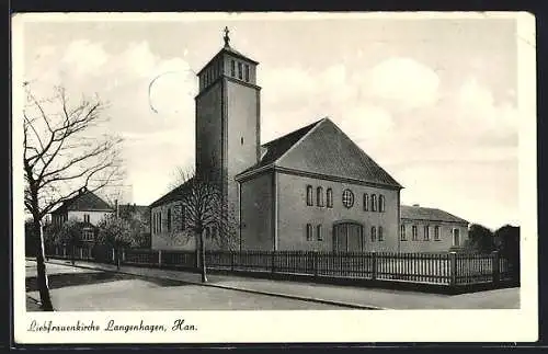 AK Langenhagen /Han., Liebfrauenkirche mit Strassenpartie