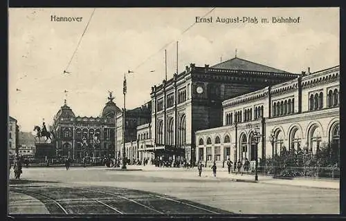AK Hannover, Ernst August Platz mit Bahnhof, Denkmal