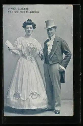 AK Herr und Frau Biedermeier, Fotographie von Walter Maier