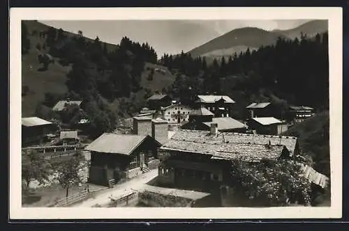 AK Wildschönau /Tirol, Ortspartie mit Strasse im Mühltal