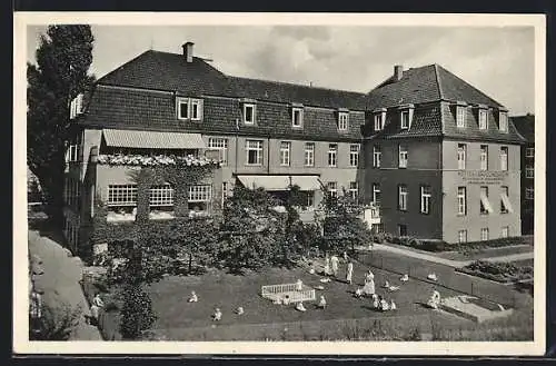 AK Hannover, Mütter- u. Säuglingsheim des Dt.-Ev. Frauenbundes, Ortsverband Hannover, mit Garten, Sandkiste, Laufstall