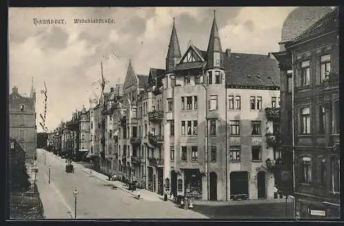 AK Hannover, Strassenpartie mit Lebensmittelgeschäft und Wedekindkirche