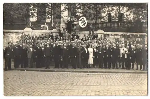 Fotografie unbekannter Fotograf, Ansicht Kassel, Freiwirtschaftsbund FFF mit Silvio Gesell in vorderster Reihe