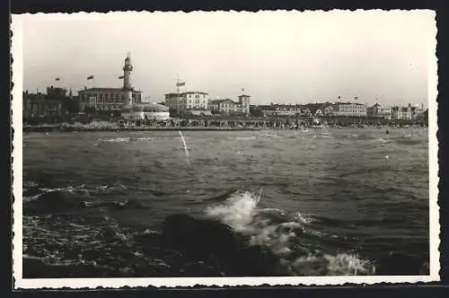 AK Warnemünde, Ortspanorama vom Meer aus