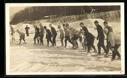 AK Junge Männer mit Startnummern bereit zum Skifahren