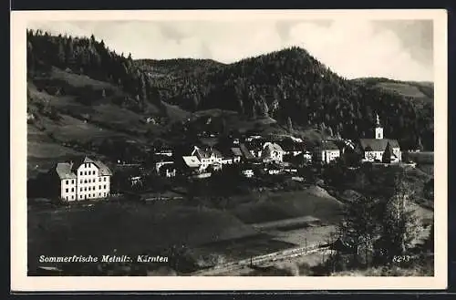 AK Metnitz /Kärnten, Ortsansicht vor bewaldeten Bergen