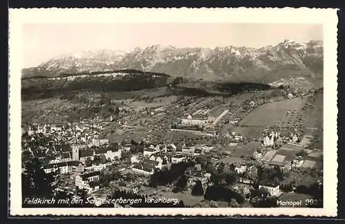 AK Feldkirch /Vorarlberg, Ortsansicht mit Schweizerbergen aus der Vogelschau