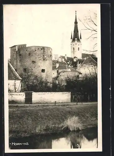 AK Horn /N. Ö., Ortspartie mit Wehrturm und Kirche