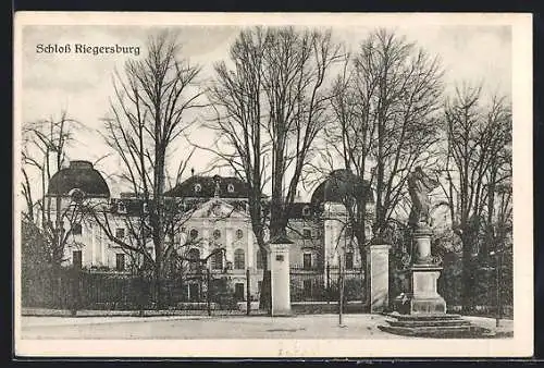 AK Riegersburg, Schloss mit Denkmal