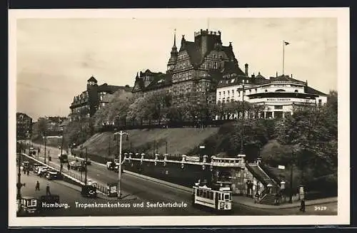 AK Hamburg-St.Pauli, Tropenkrankenhaus und Seefahrtschule mit Strassenbahn aus der Vogelschau