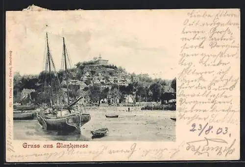 AK Hamburg-Blankenese, Segelboot am Strand vor der Ortschaft