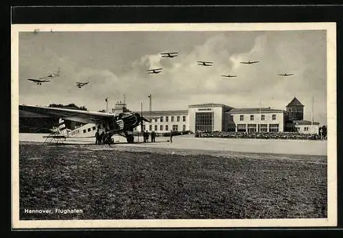 AK Hannover, Flughafen, Flugzeuge und Doppeldecker D-UMOK
