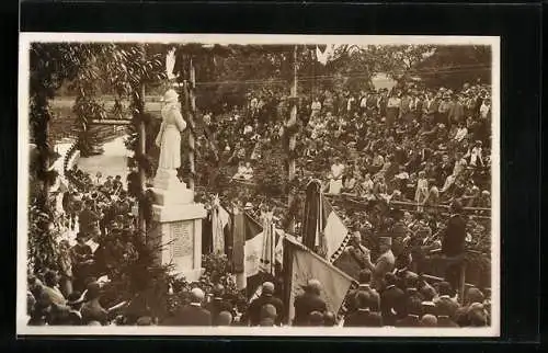 AK Trebesing /Spittal a. d. Drau, Kriegerdenkmal-Enthüllung 1926