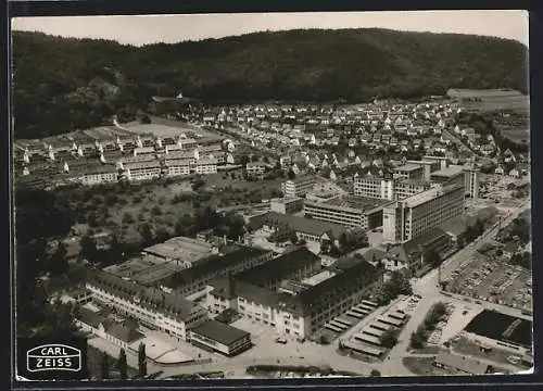 AK Oberkochen /Württ., Ort und Carl Zeiss Werk aus der Vogelschau