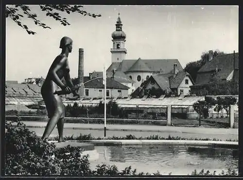 AK Aalen /Württ., Fischerin mit Salvatorkirche