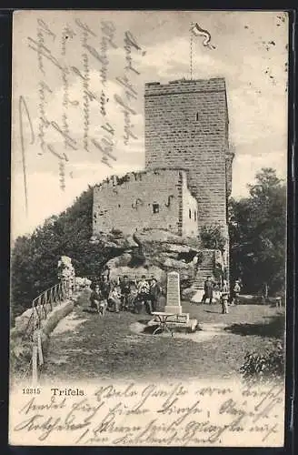 AK Annweiler, Burg Trifels mit Besuchern