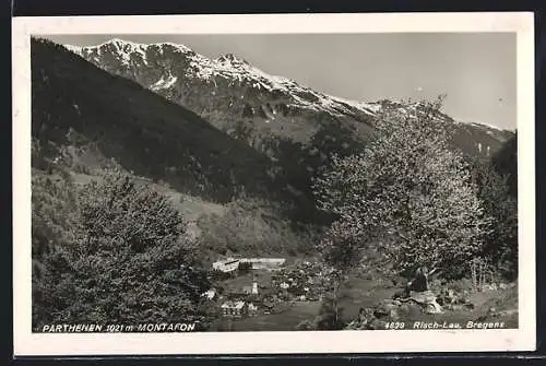 AK Parthenen im Montafon, Panorama mit Ort und Bergen