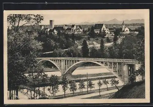 AK Grünwald / Isartal, Panoramablick auf Ort und Brücke