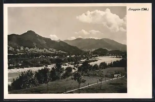 AK Lenggries /Obb., Ortsansicht gegen Geierstein und Schönberg