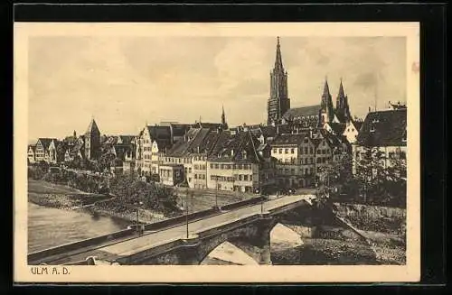 AK Ulm a. D., Ortspartie mit Brücke und Blick zur Kirche