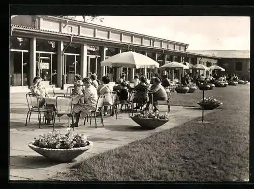 AK Klink /Kr. Waren-Müritz, FDGB-Urlaubersiedlung Völkerfreundschaft, Wandelhalle