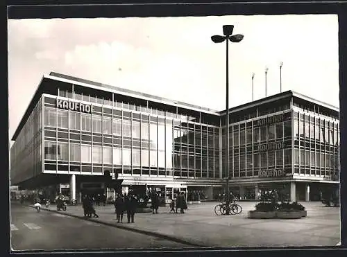 AK Krefeld, Warenhaus Kaufhof mit Strassenpartie