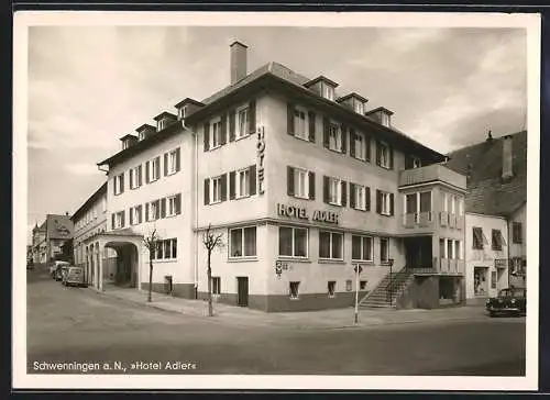 AK Schwenningen a. N., Strassenpartie mit Hotel Adler