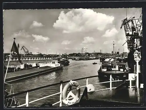 AK Ludwigshafen /Rhein, Hafen und Hochhaus