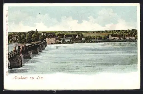 AK Neuhaus am Inn, Uferpartie mit Brücke