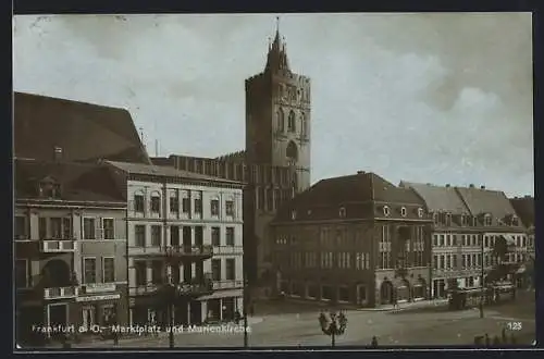 AK Frankfurt a. O., Marktplatz mit Geschäften und Marienkirche