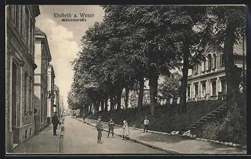 AK Elsfleth a. Weser, Mühlenstrasse mit Wall, Briefträger und Kindergruppe