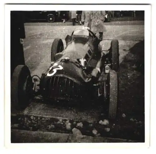 Fotografie Auto, Formel Rennwagen, Bolide mit Startnummer 33